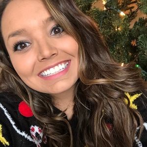 Meet your Posher, Shania